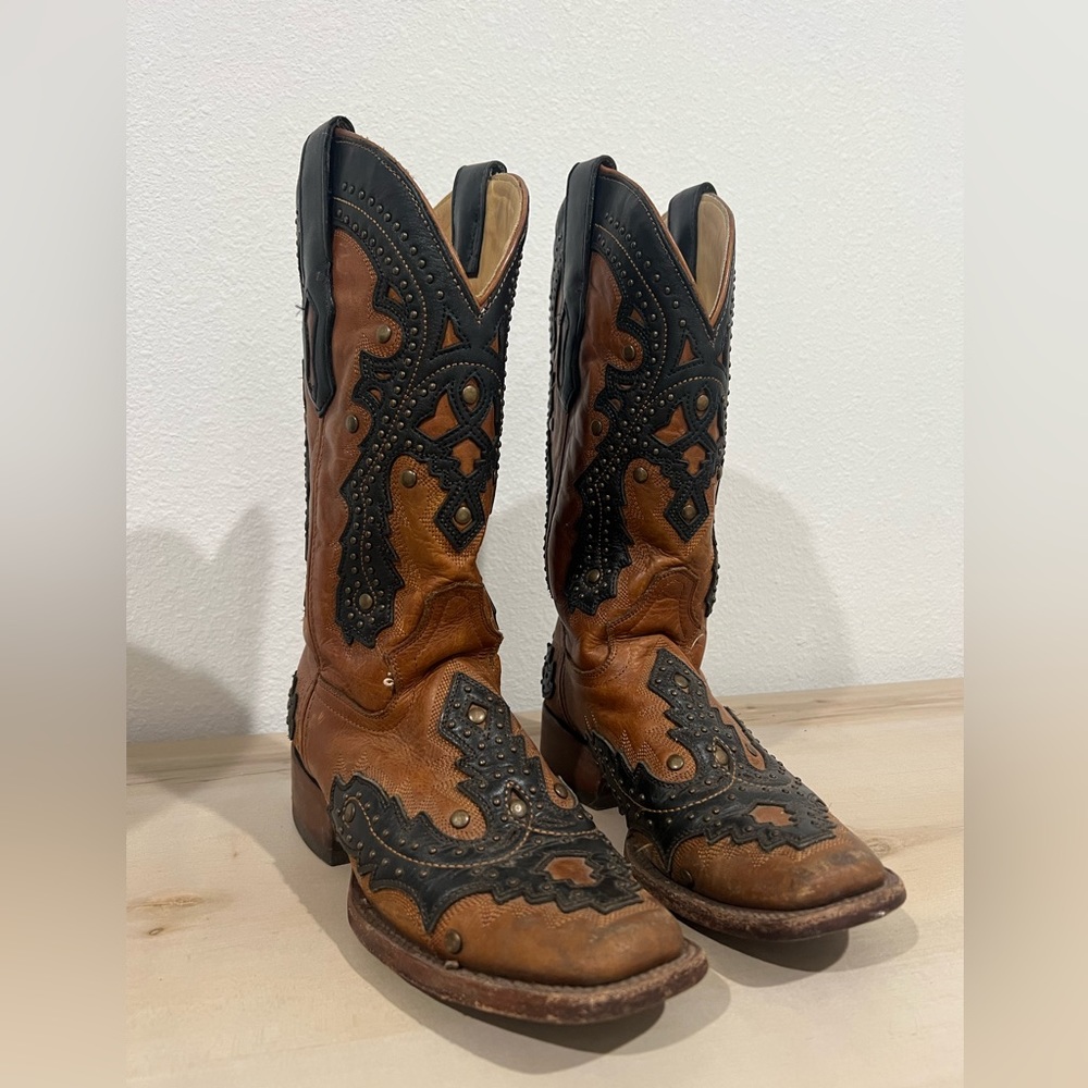 Corral cowboy boots